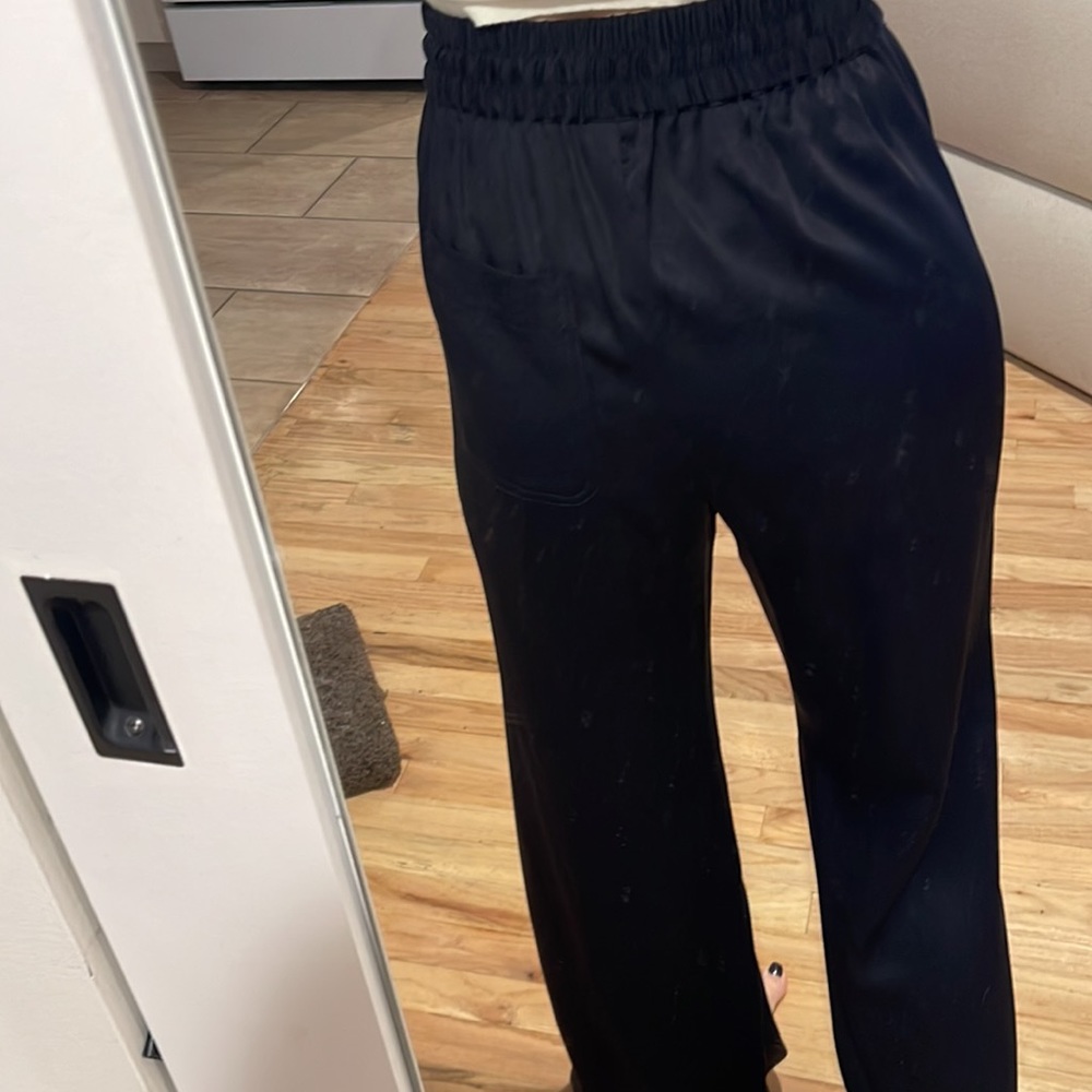 H&M - Picture 2 of 5